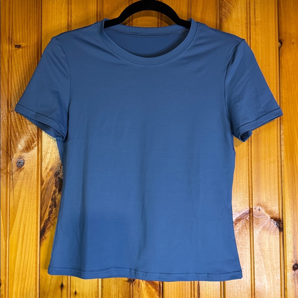 Classic Women's Light Blue Top - Picture 1 of 6